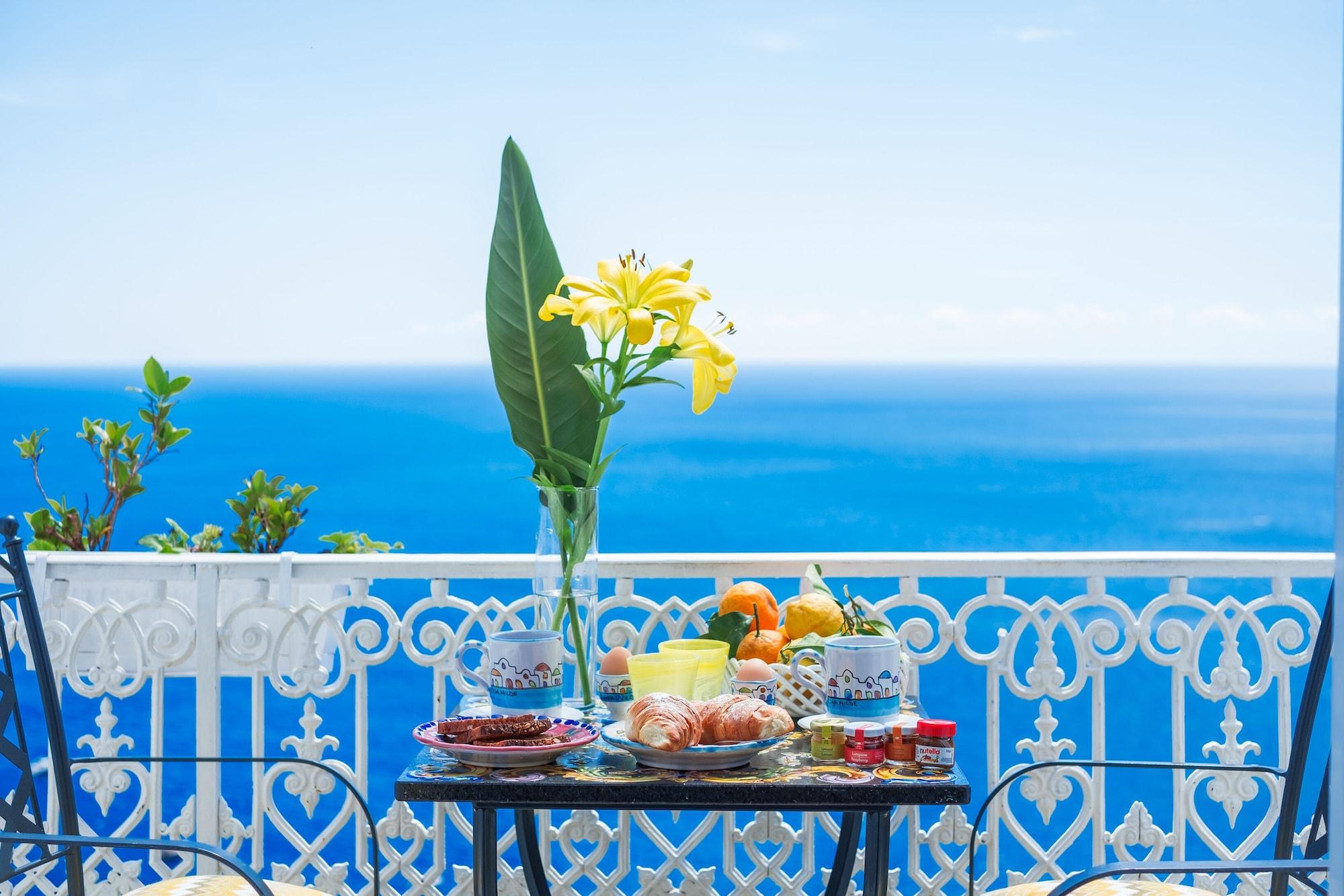 Casa Nilde Bed & Breakfast Positano Exterior photo
