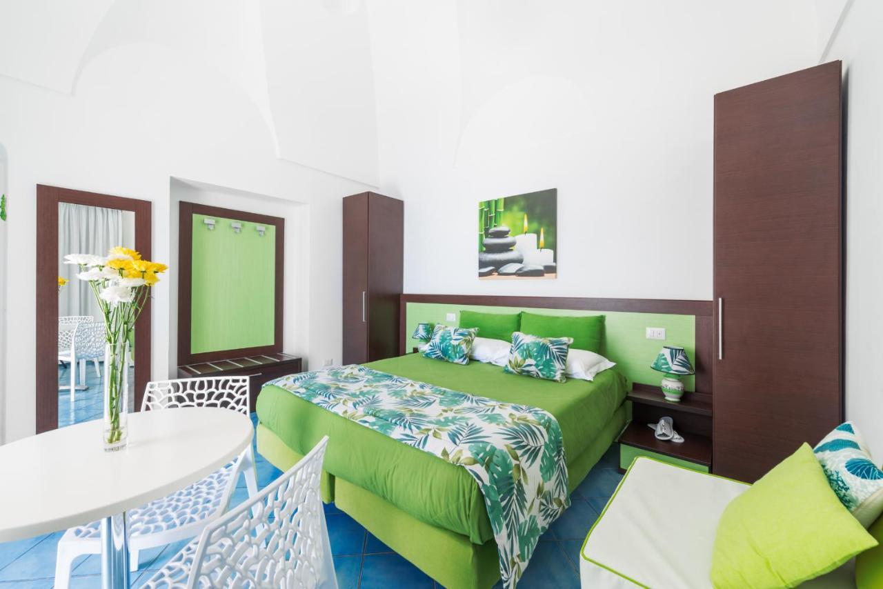 Casa Nilde Bed & Breakfast Positano Exterior photo